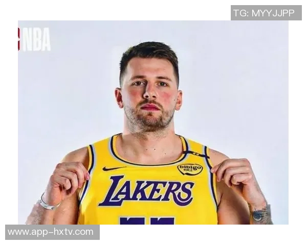 东契奇季前赛表现出色轻松砍下31分5板9助展现瘦身效果